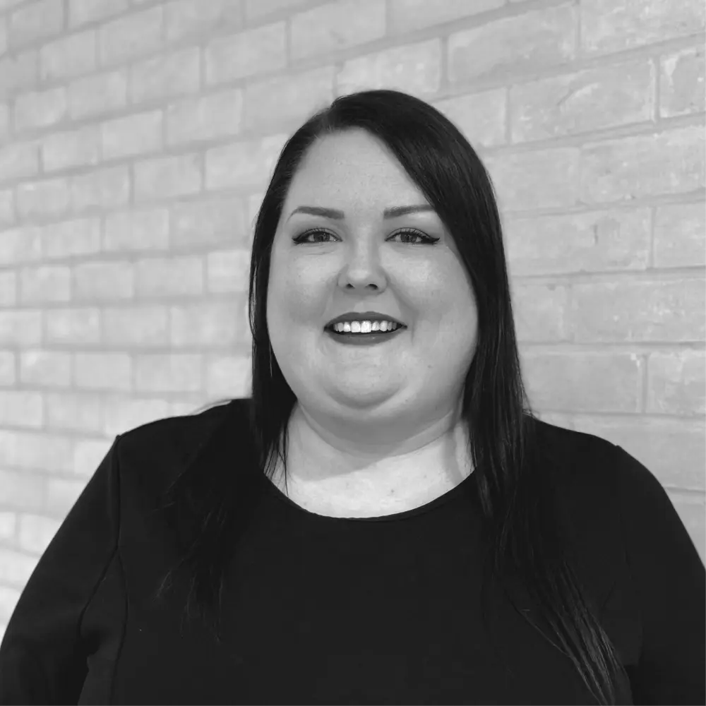 Caroline Edited 2-square-1000x1000