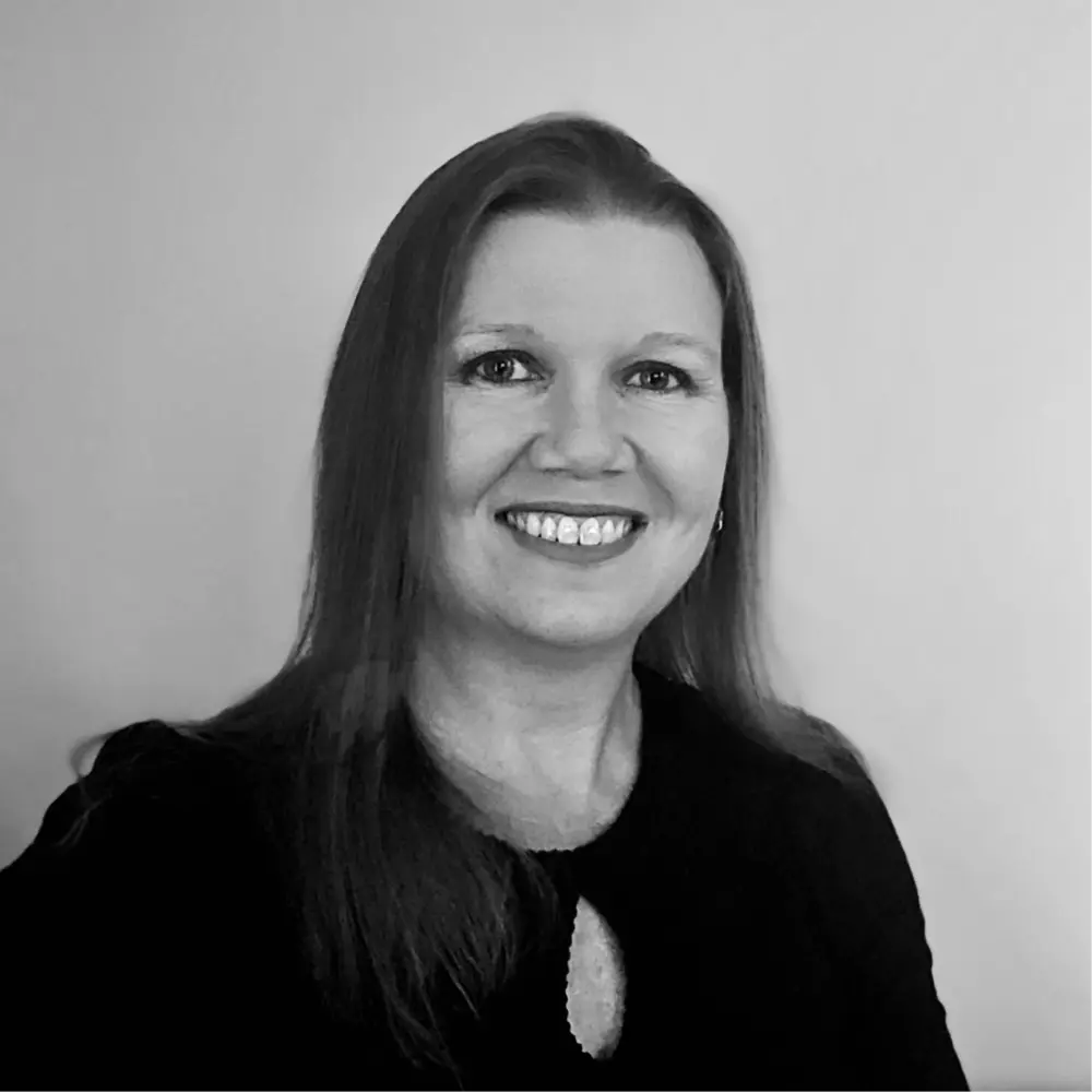 Deanna-square-1000x1000